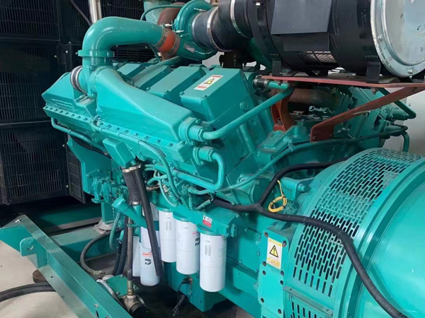 久治更换100kW柴油发电机组机油时，需要注意哪些事项？